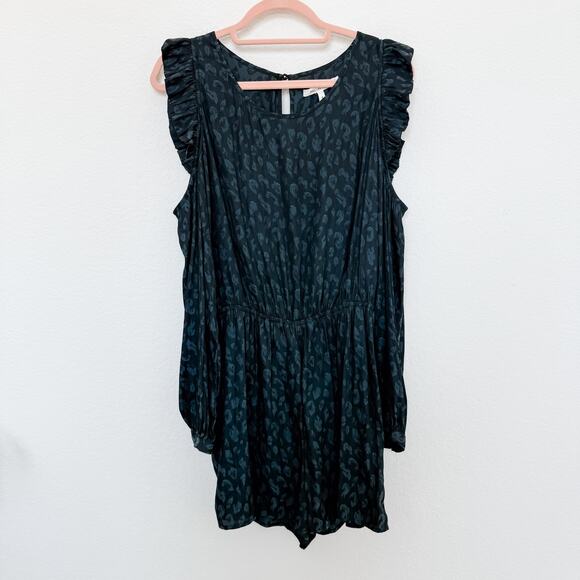 Avec Les Filles Romper Womens Sz Medium Cold Shoulder Ruffle Leopard Edgy Casual - Picture 3 of 7